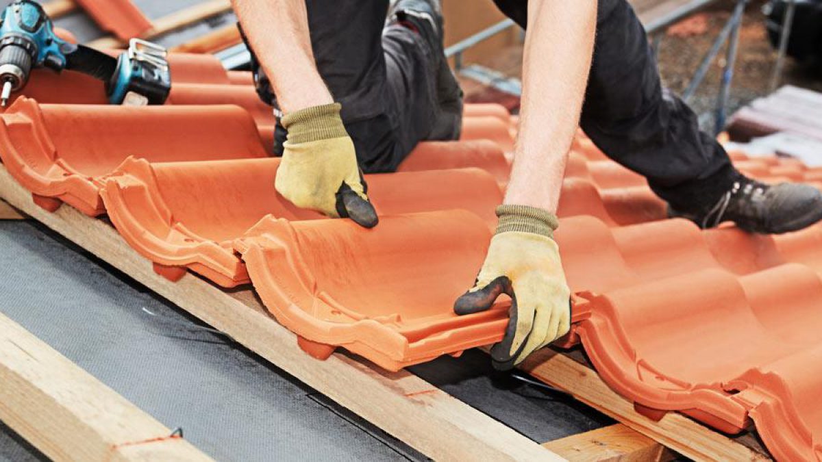 Calafetação de telhados: Proteção, Eficiência e Economia para Seu Imóvel