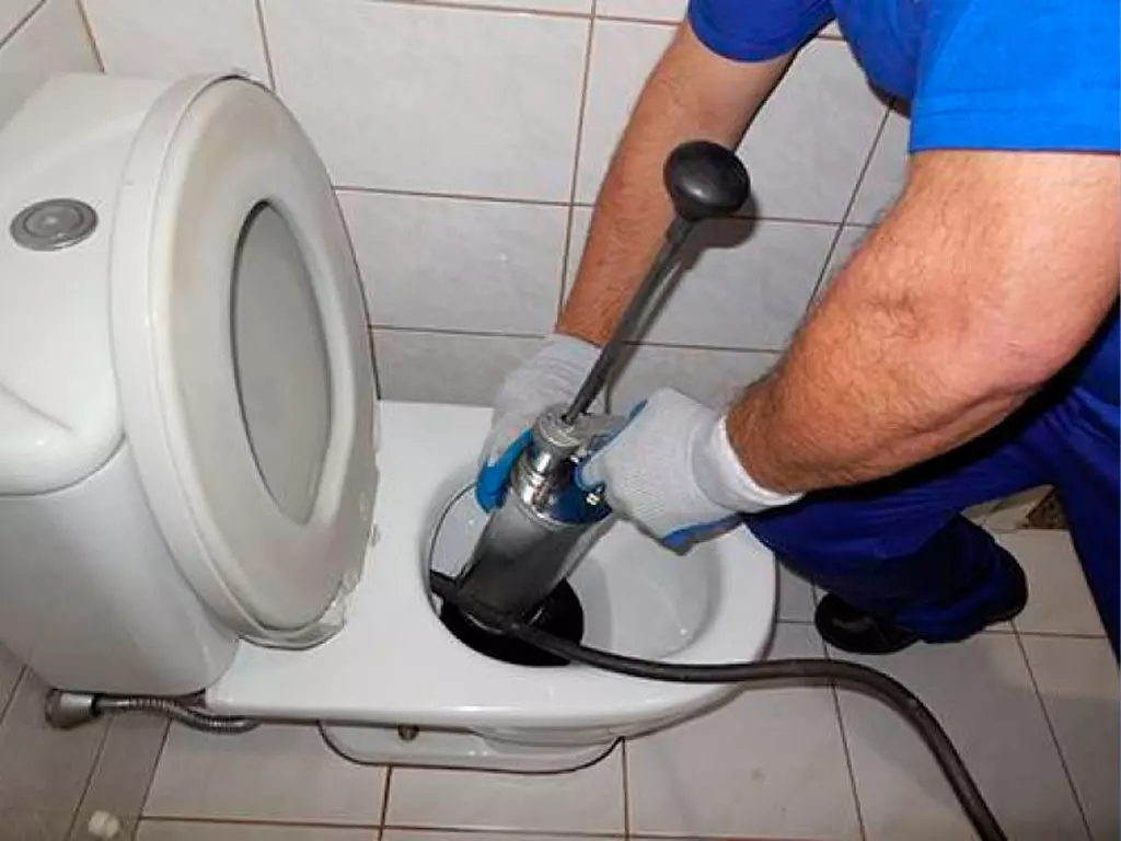 Desentupidora de vaso: solução rápida para sanitário entupido 1 desentupidora vaso sanitario Alphaville